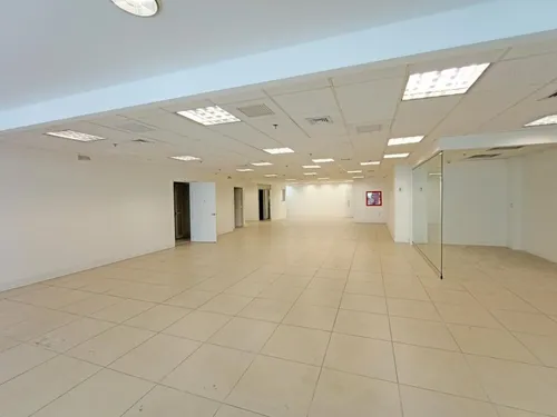 Local En Arriendo/venta En Chico Norte Ii. Cod V1087033