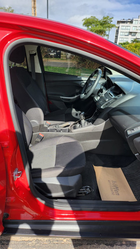 Ford Focus Sedan 4p