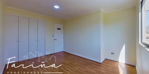 Arriendo Casa 3d, 4 Baños Y Servicio - Portones De Chicureo