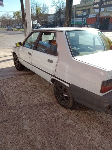 Imagen 8 de 15 de Renault R9 1994 1.6 Rn Aa