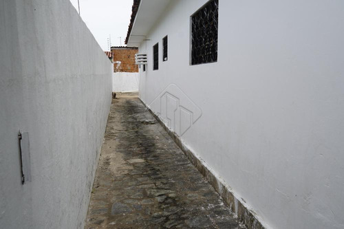 Imagem 4 de 10 de Casas - Ref: L2745