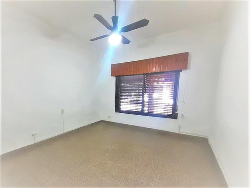 Imagen 12 de 14 de Casa En Alquiler 100 M2 Uso Profesional Y Comercial Con Cochera Y Patio Lanús Oeste