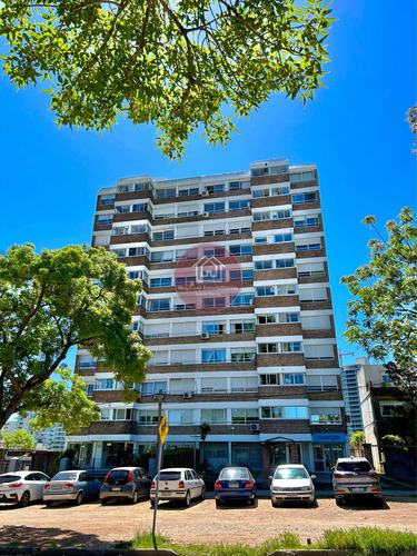 Inversores Local Comercial En Edificio Actualmente Alquilado