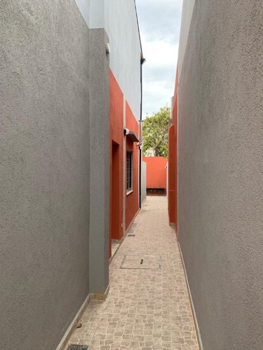 Imagen 4 de 14 de Departamento Tipo Casa En Venta En Bernal Oeste