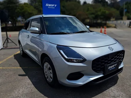 Suzuki Swift Gl At
