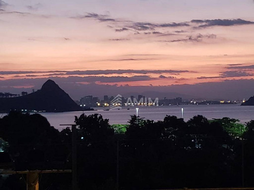 Imagem 3 de 30 de Excelente Localização Em Condomínio Luxuoso Em Charitas. - Ca0408