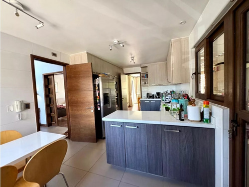 Casa En Las Condes/ S C De Apoquindo Condominio