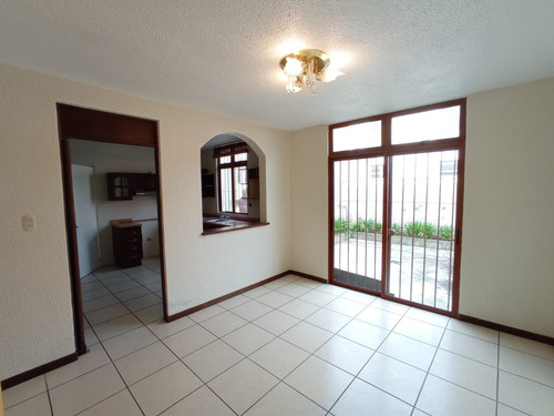 Imagen 7 de 30 de Vendo Hermosa Casa, Ubicada En Sector Preferencial De Alta Plusvalia Y Seguridad, Excelente Condiciones Rodeada De Naturaleza