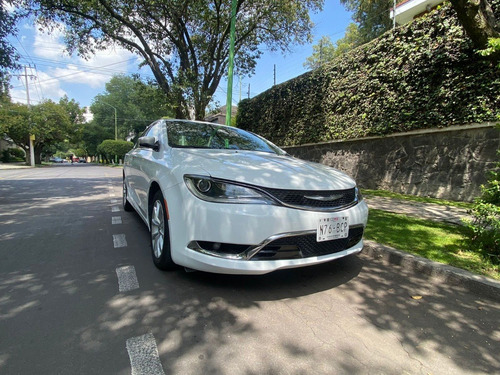 Imagen 5 de 12 de Chrysler 200