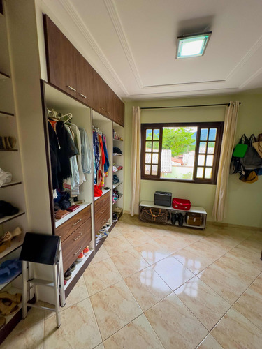 Casa Moderna Com 4 Suítes E Painel Solar Em Vargem Grande