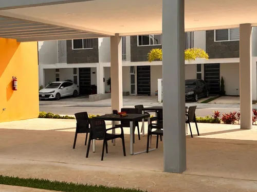 Casa En Renta, 3 Recámaras, Amenidades, Alberca, Jardines Del Sur 6, Av Huayacan, Cancun