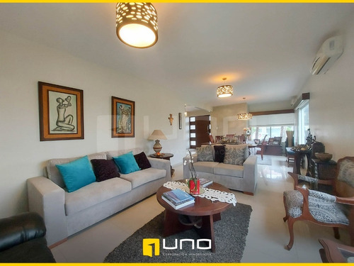 Imagen 4 de 22 de Casa En Venta En Condominio Jardines Del Urubo Ii, Lado De La Casa Del Camba