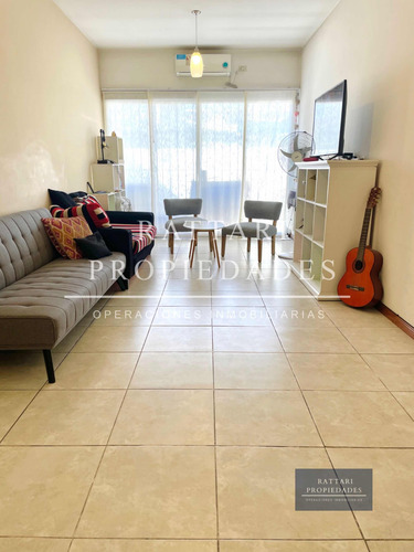 Venta Casa 5 Ambientes Con Parque Y Piscina En Haedo. Excelente Propiedad