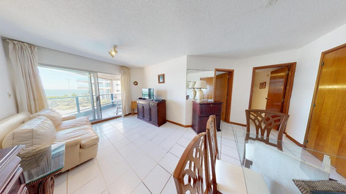 Imagen 1 de 26 de Apartamento - Punta Del Este. Venta. 3 Dormitorios. Vista Al Mar. Puerto Lobos