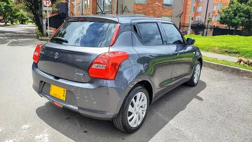 Suzuki Swift Hybrid Más Accesorios