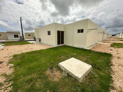 Inversión En Punta Cana: Villa De 2 Hab. 