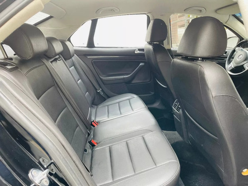 Volkswagen Jetta 2.5 4p