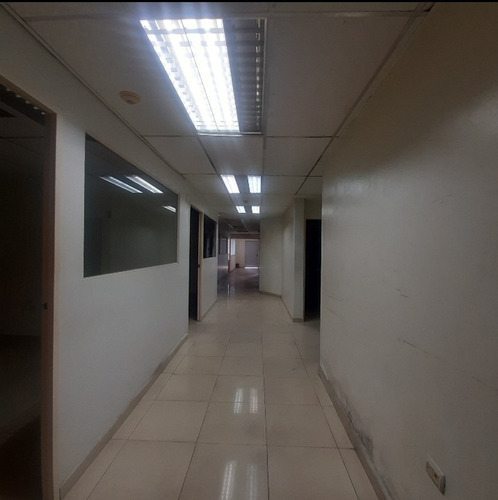 Imagen 4 de 25 de Yosmar & Fernando Venden Edificio Comercial En Urb. Alegria. Lemed - 008 Solo Clientes