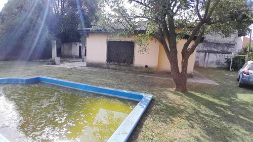 Casa Quinta En Venta - 2 Dormitorios 1 Baño - Moreno