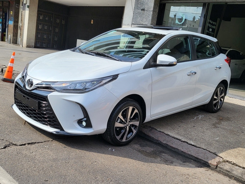 Imagen 14 de 16 de Toyota Yaris 2022 1.5 107cv S Cvt