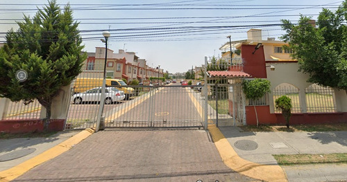Preciosa Y Amplia Casa, Excelente Ubicación En Fracc. Residencial Las Américas Ecatepec. A Unos Minutos De La Cdmx!!! -no Créditos- Jagr