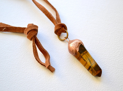 Imagen 4 de 5 de Collar Pendulo De Piedra Natural Ojo De Tigre, Cuero , Cod1