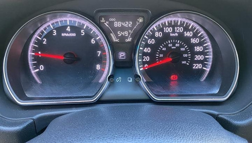Nissan Versa Advance 1.6 2015
