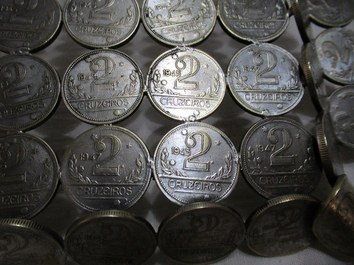 Bandeja Realizada Con 114 Monedas 2 Cruzeiros Brasil 1945-53 (Usado)