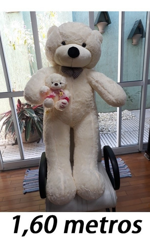 Imagem 1 de 2 de Mamãe Urso Grande De Pelúcia Creme 160 Cm + Brinde De 25cm