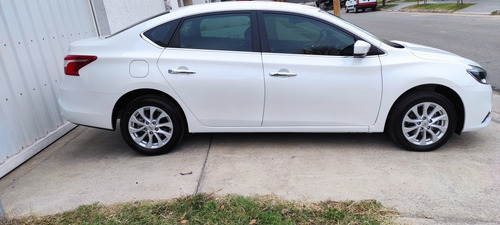 Imagen 4 de 9 de Nissan Sentra 2.0 Advance 2019