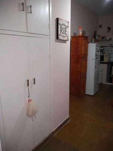 Casa Céntrica Con Local Comercial. San Miguel Del Monte
