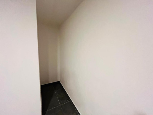 Venta De Local En Clavería