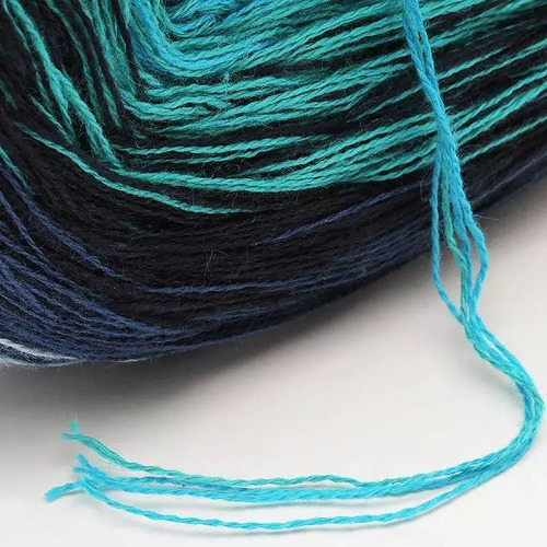 Hilo circular con forma de prisma, 600 m, 150 g, Tex 250, para tejer a ganchillo, color 9590, enebro