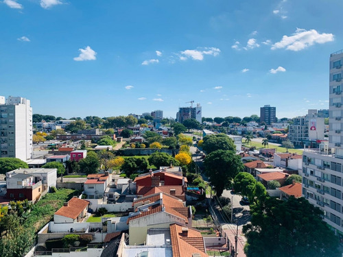 Imagen 14 de 15 de Muy Lindo Apartamento En Malvín, Moderno Y Luminoso, De 2 Dormitorios, Garage Y Amenities