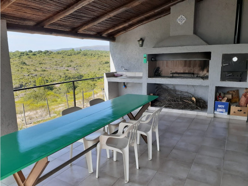 Venta Casa En Tanti. La Mejor Vista Al Arroyo Villa Flor Serrana