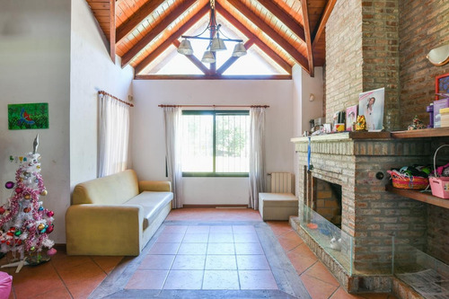 Imagen 5 de 21 de Casa De 4 Dormitorios En Venta Con Pileta En San Eduardo Fisherton Aldea