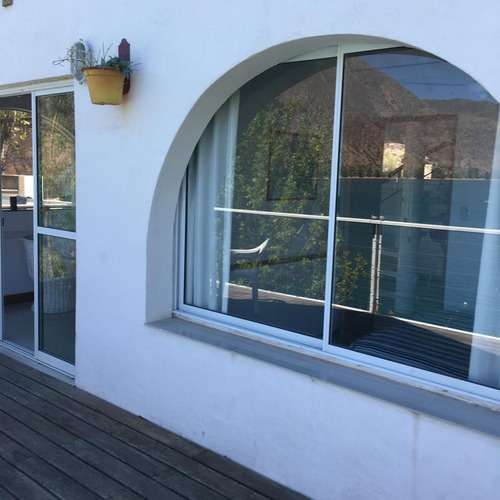 Imagen 19 de 30 de Casa En Los Reyunos (4 Personas). Ubicación Privilegiada. Vista Al Lago.