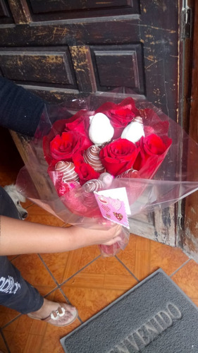 Imagen 7 de 8 de Arreglos Frutales Ramo Flores Fresas Chocolate Promocion