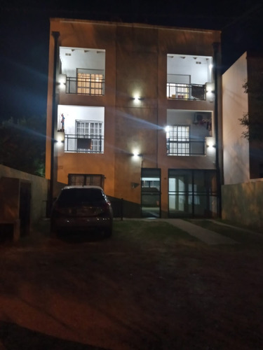 Colon-zona Parque Quiroz- 3 Cuadras De La Playa- Alojamiento Homologado-