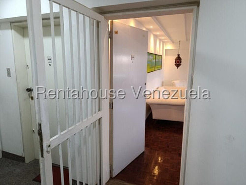 Alquiler De Departamento Colinas De Bello Monte#25-12143