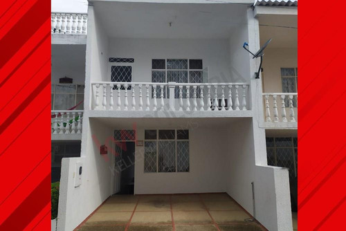 En Venta Cómoda Casa De 2 Niveles En Melgar, Tolima.-7072