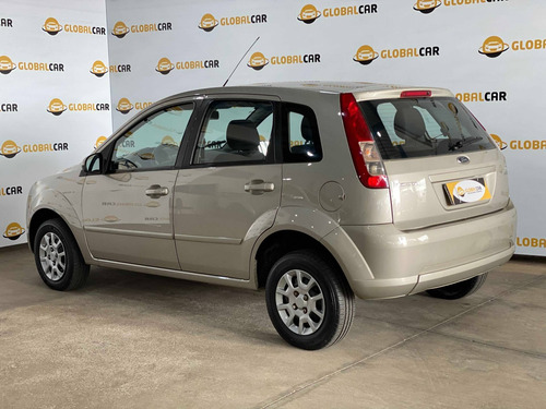 Imagem 4 de 8 de Ford Fiesta 1.6 Mpi Hatch 8v Flex 4p Manual