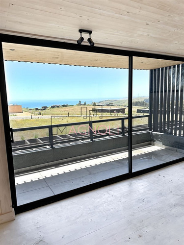 Casa En Arriendo De 3 Dorm. En Navidad