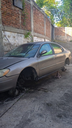 Ford Taurus 2002 ( Repuestos ) 