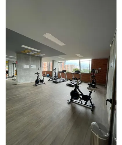 Vendo Apartamento Loma De San José Parte Baja