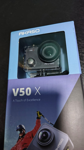 Camara Deportiva Akaso Vx 50 Un Solo Uso. Con Sus Accesorios Gris Oscuro