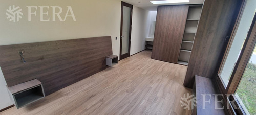 Venta Casa 4 Ambientes Con Piscina En Miralagos - La Plata