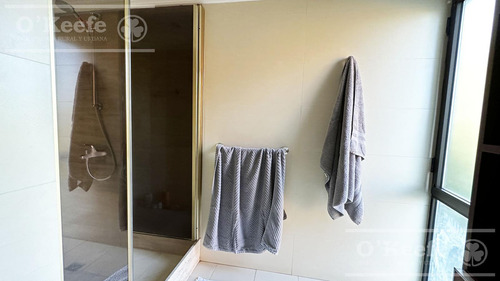 Imagen 27 de 30 de Casa En Venta De Categoría De Seis Ambientes En Abril Club De Campo
