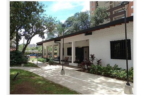 Apartamento En Venta En Exclusiva Unidad Cerrada En Sabaneta! Ref
