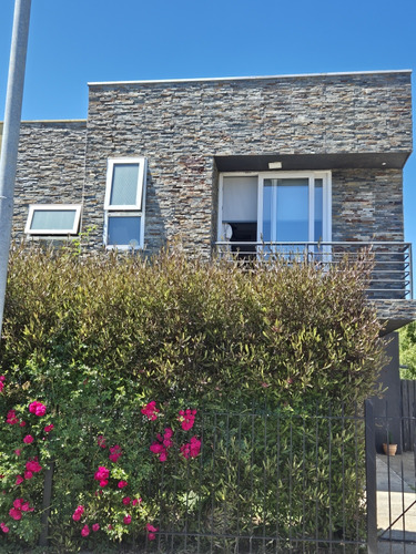 Cómoda E Ideal Casa En Excelente Zona Residencial De Osorno
